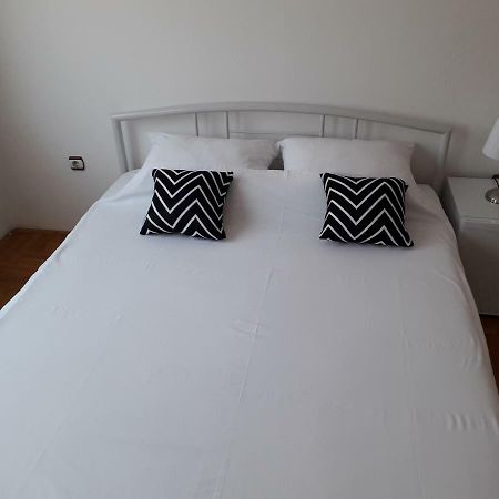 Apartman Dunja Ns 2 Нови-Сад Экстерьер фото