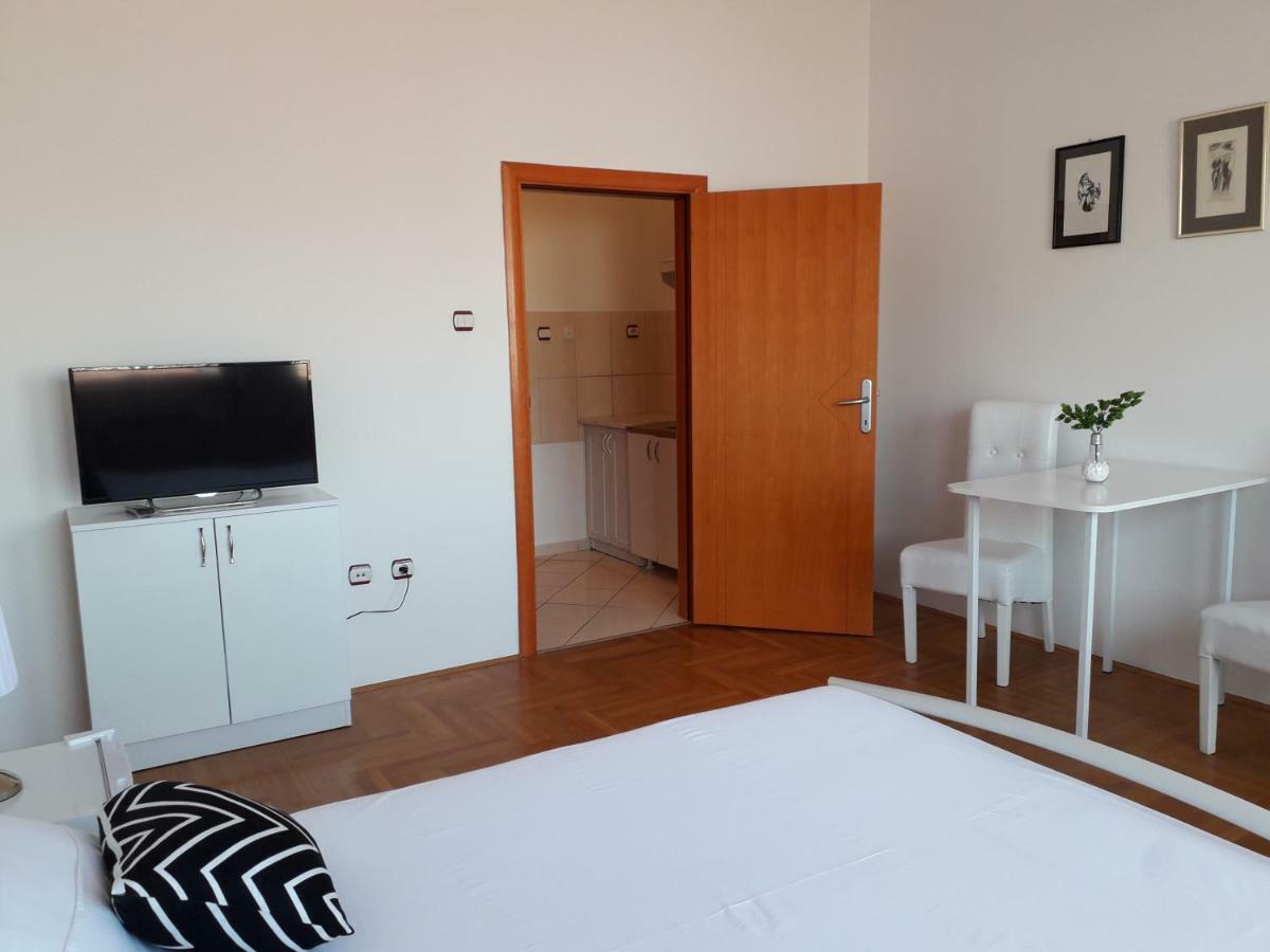 Apartman Dunja Ns 2 Нови-Сад Экстерьер фото