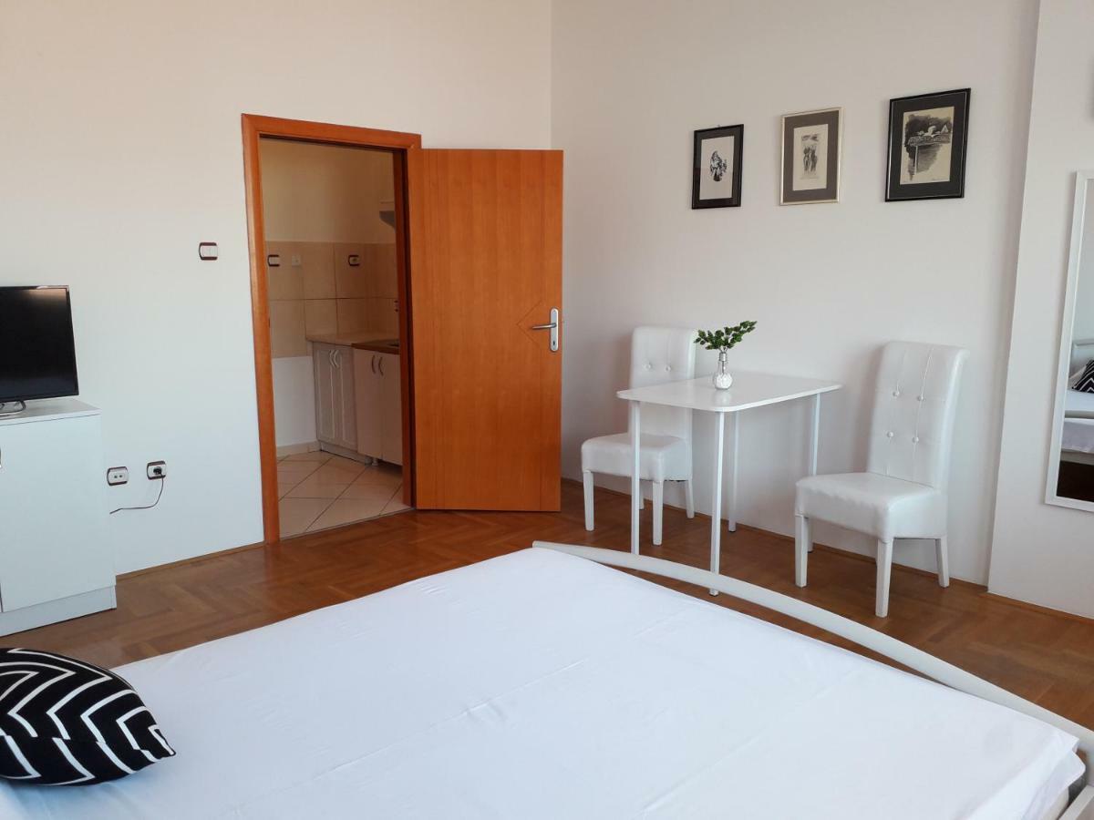 Apartman Dunja Ns 2 Нови-Сад Экстерьер фото