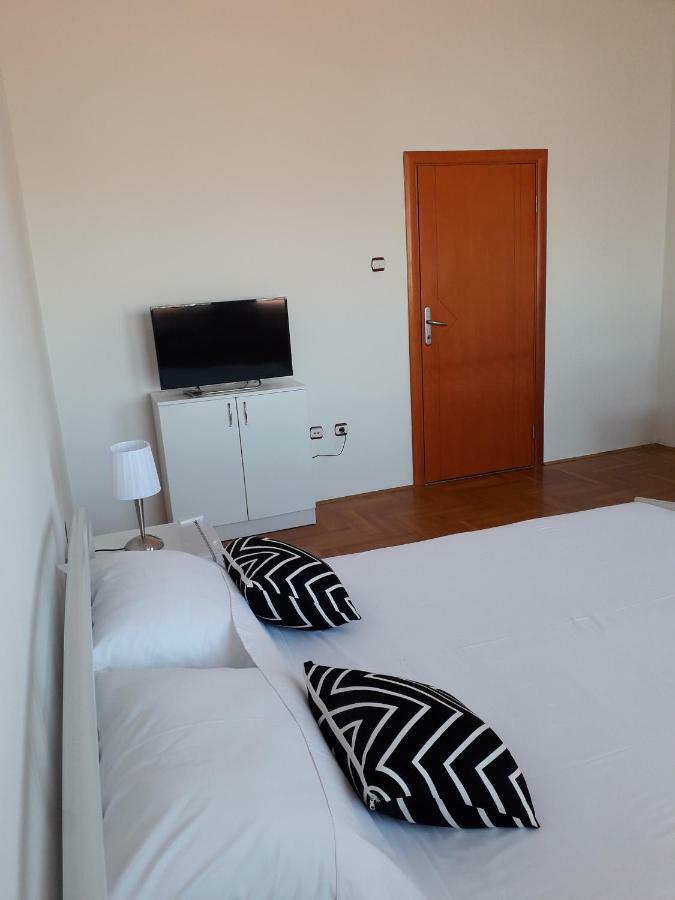 Apartman Dunja Ns 2 Нови-Сад Экстерьер фото
